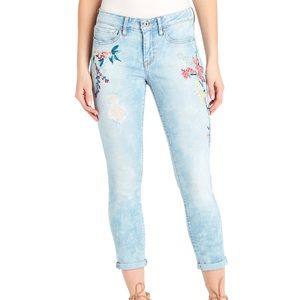Jessica Simpson forever embroidered rolled ankle ieans